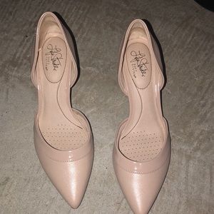 Life stride heels, never worn!